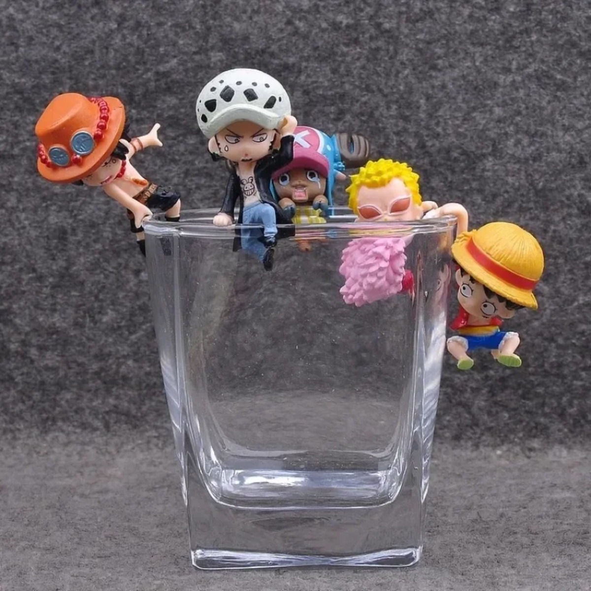 Capsule Toy Gashapon - One Piece Chopper Luffy Law Doflamingo