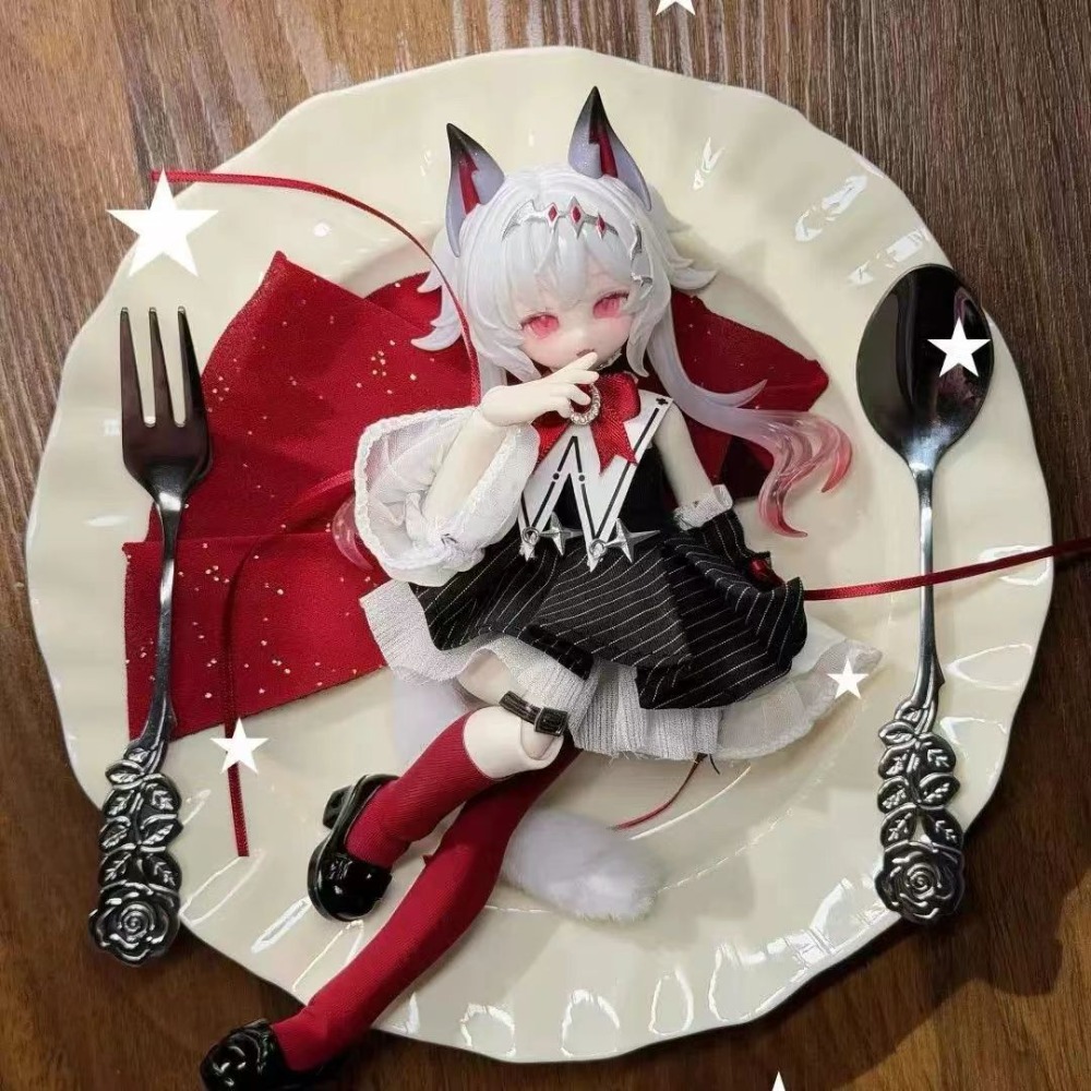 Inedible Doll Lunar Lore Meow  - огляд і ціна Mystery Box Blind Bag