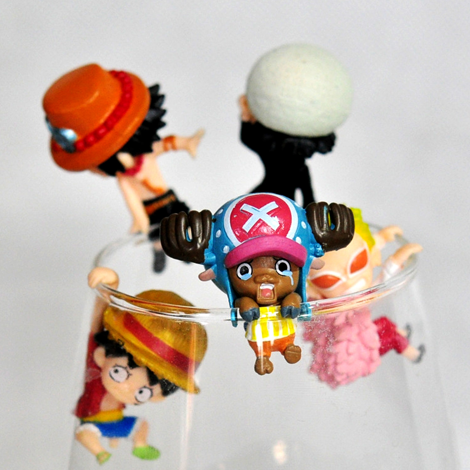 Authentic One Piece Gashapon F - огляд і ціна Capsule Toy Gashapon